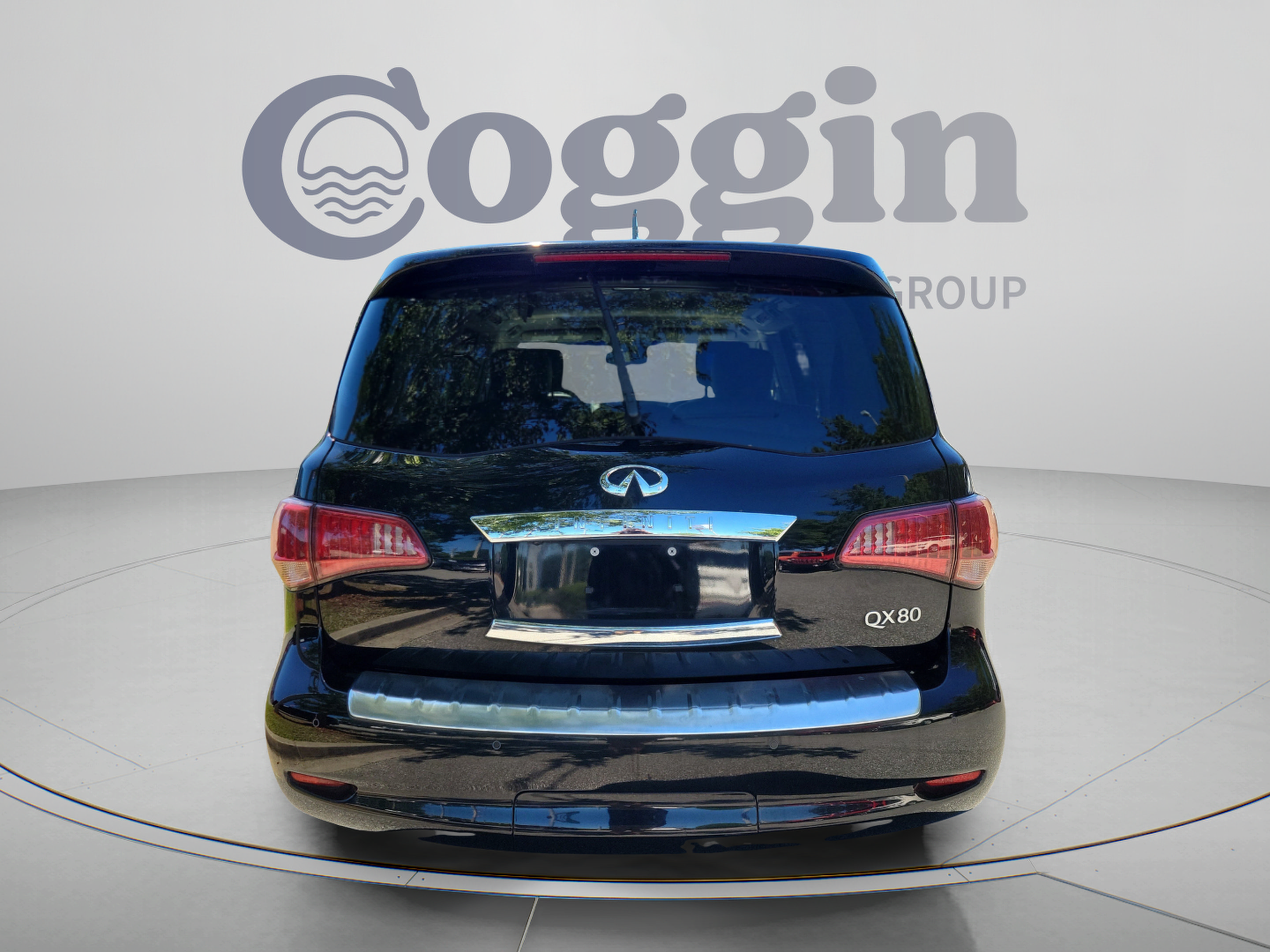 Used 2017 INFINITI QX80 2WD w/ Driver Assistance Package image 3