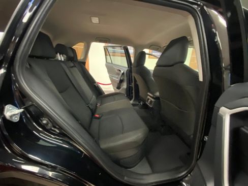 Used 2025 Toyota RAV4 LE AWD/4WD image 22