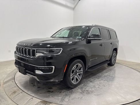 Used 2024 Jeep Wagoneer Series II image 3