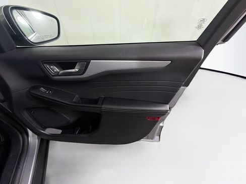Used 2023 Ford Escape Platinum w/ Premium Technology Package FWD image 33
