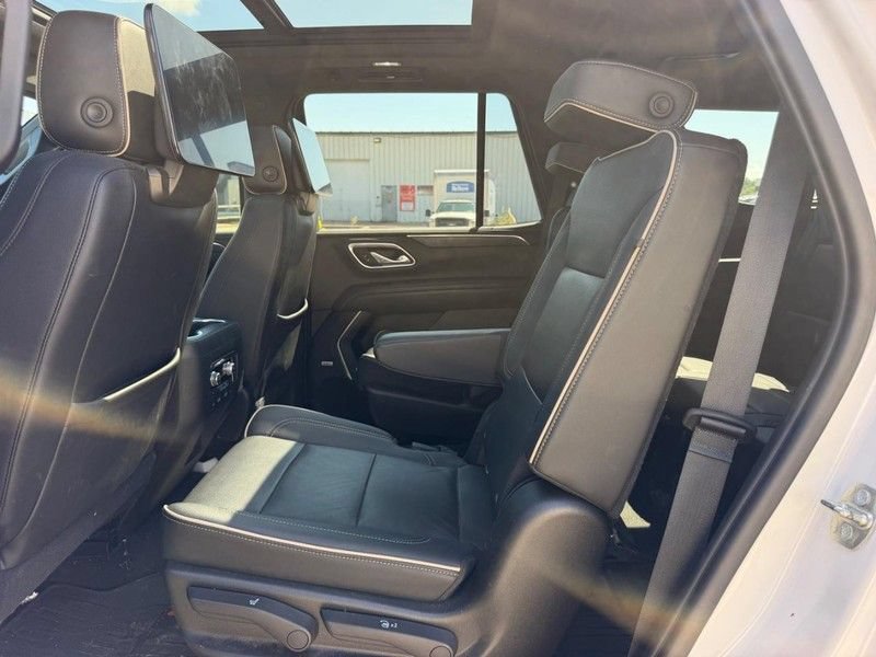 Used 2021 GMC Yukon SLT w/ SLT Luxury Plus Package AWD/4WD image 9