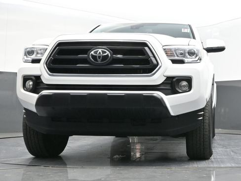 Used 2023 Toyota Tacoma SR5 w/ Technology Package image 37