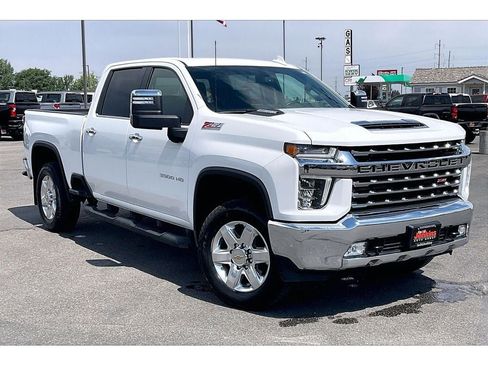 Used 2022 Chevrolet Silverado 3500 LTZ AWD/4WD image 2