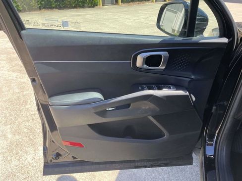Used 2022 Kia Sorento S FWD image 15