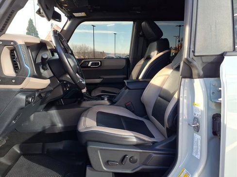 Used 2022 Ford Bronco Wildtrak image 11