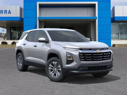 New 2026 Chevrolet Equinox LT w/ Convenience Package II FWD image 7