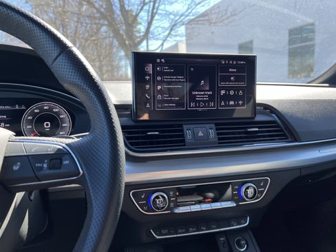 Used 2024 Audi Q5 2.0T Prestige w/ Prestige Package image 31