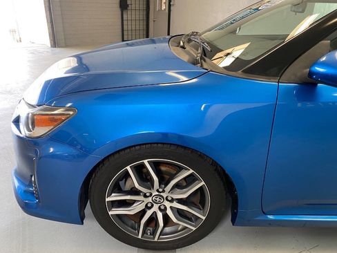 Used 2014 Scion tC FWD image 10