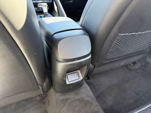 Used 2025 Hyundai Elantra Limited image 25