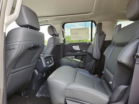 New 2026 Ford Expedition Active RWD image 13