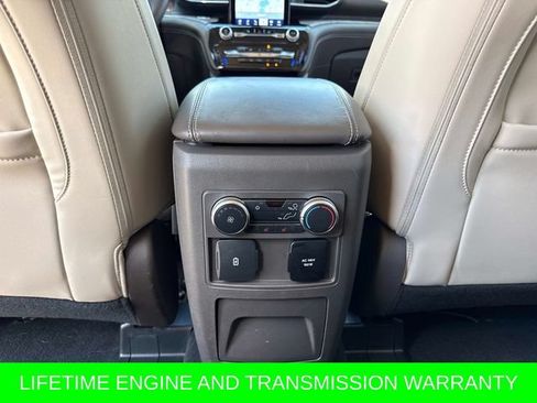 Used 2022 Ford Explorer Platinum w/ Equipment Group 601A AWD/4WD image 17