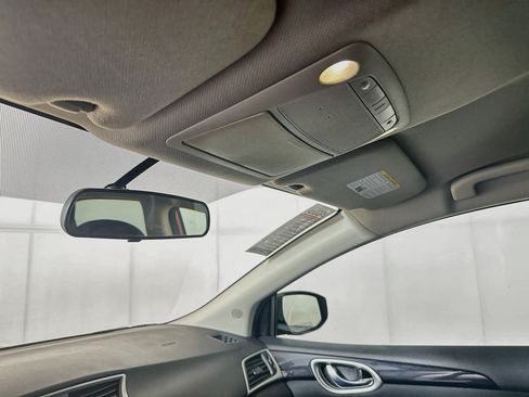 Used 2019 Nissan Sentra SV FWD image 18