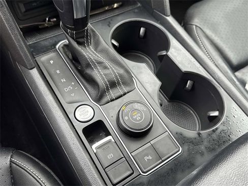 Certified 2021 Volkswagen Atlas SE w/ Panoramic Sunroof Package image 21