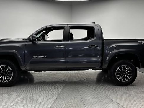 Used 2023 Toyota Tacoma TRD Sport AWD/4WD image 5