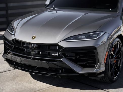 Used 2025 Lamborghini Urus SE image 6