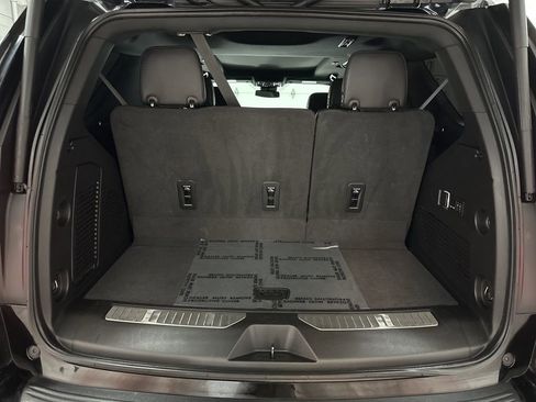 Used 2023 Chevrolet Tahoe Z71 w/ Luxury Package AWD/4WD image 36
