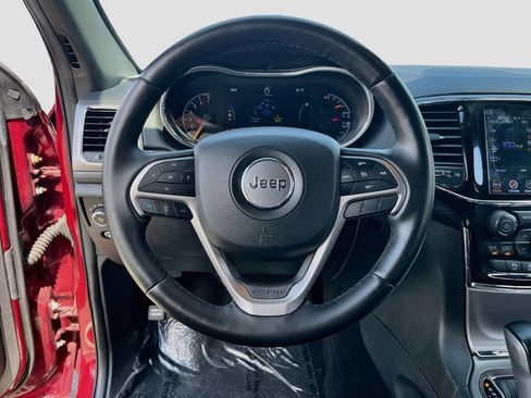 Certified 2022 Jeep Grand Cherokee Laredo X RWD image 11