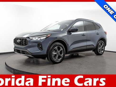Used 2025 Ford Escape ST-Line Select image 1