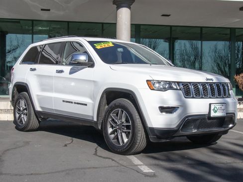 Used 2022 Jeep Grand Cherokee Limited image 1