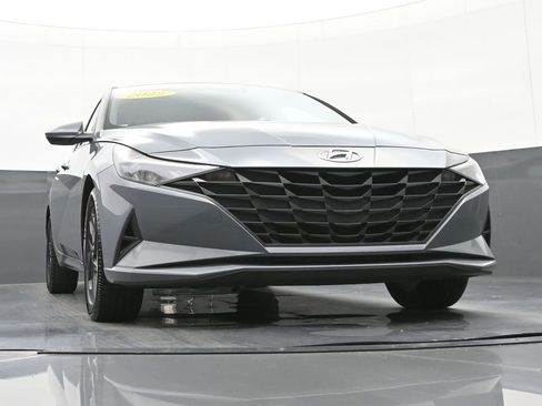 Used 2022 Hyundai Elantra SEL w/ Cargo Package image 39