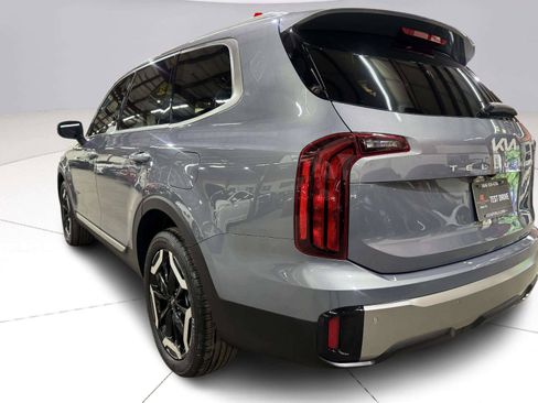 Used 2025 Kia Telluride S FWD image 4