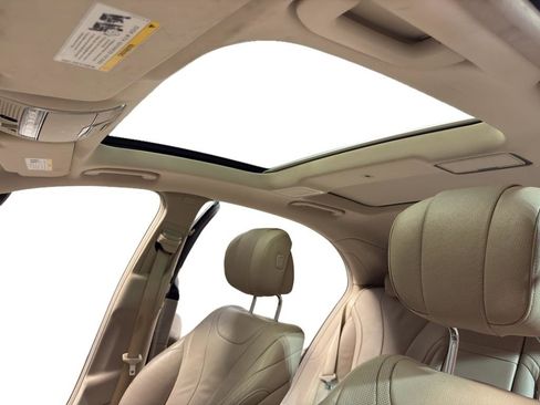 Used 2014 Mercedes-Benz S 550 Sedan image 16
