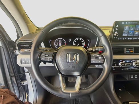 Certified 2025 Honda Pilot EX-L image 10