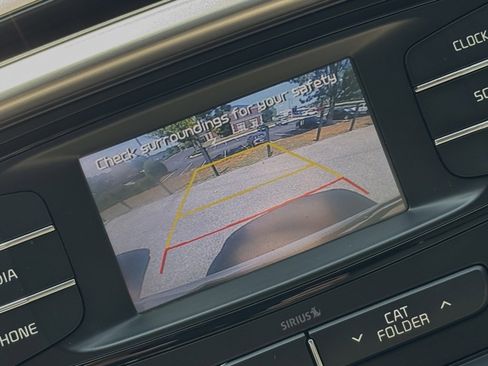 Used 2016 Kia Sorento LX image 27