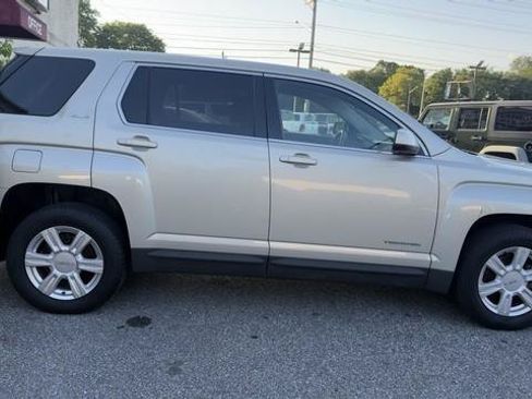 Used 2015 GMC Terrain SLE AWD/4WD image 8
