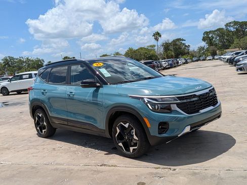 Certified 2025 Kia Seltos S FWD image 2
