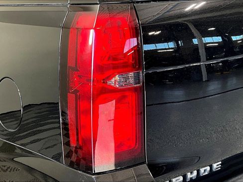 Used 2018 Chevrolet Tahoe LT w/ Luxury Package image 22