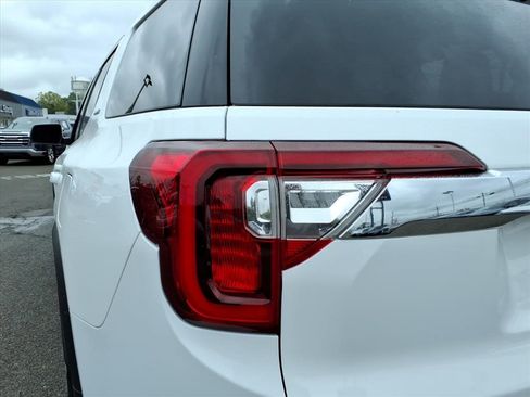 Certified 2023 GMC Acadia SLE w/ Driver Convenience Package image 23