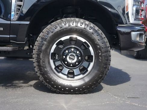 Used 2026 Ford F250 Platinum w/ Platinum Plus Package AWD/4WD image 4