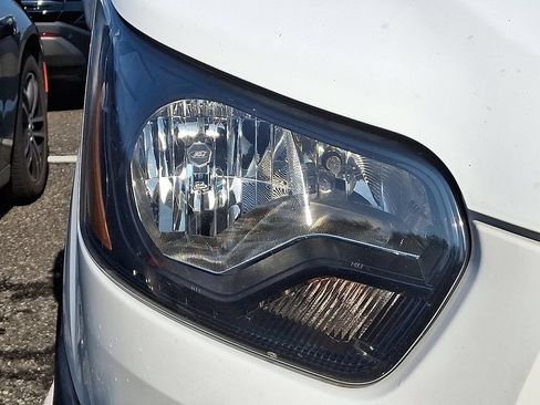 Used 2019 Ford Transit 250 130 Low Roof RWD image 4