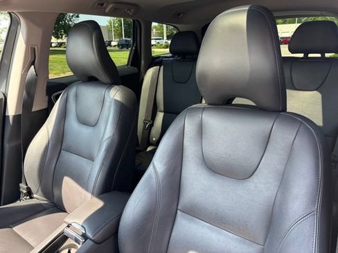 Used 2017 Volvo XC60 T5 Inscription w/ Advanced Package AWD/4WD image 19