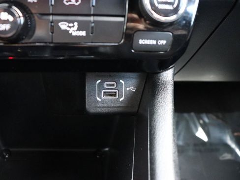 Used 2024 Jeep Compass Latitude AWD/4WD image 35