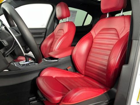 Used 2023 Alfa Romeo Stelvio Sprint image 17