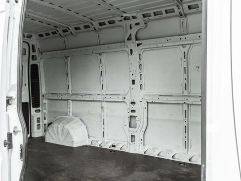 Used 2023 RAM ProMaster 2500 FWD image 23