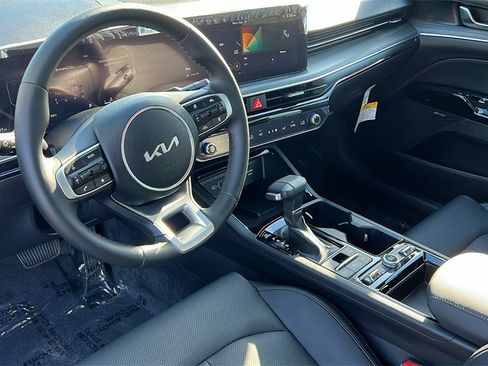 Used 2025 Kia K5 EX image 18