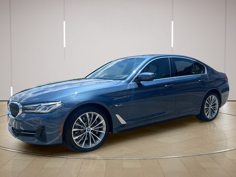 Used 2023 BMW 530e w/ Premium Package RWD image 1