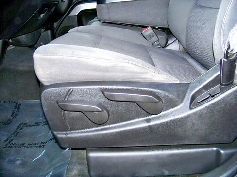 Used 2015 Chevrolet Silverado 1500 LT image 23