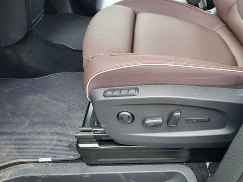 New 2025 Volkswagen ID. Buzz Pro S RWD image 18