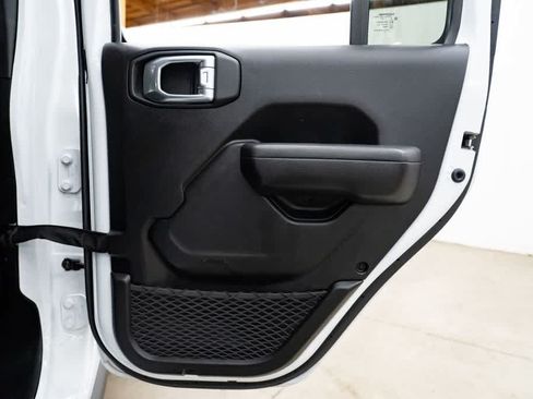 Used 2024 Jeep Wrangler Unlimited Rubicon 4xe AWD/4WD image 26
