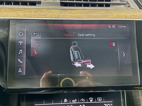 Used 2019 Audi e-tron Prestige w/ Prestige Package image 35