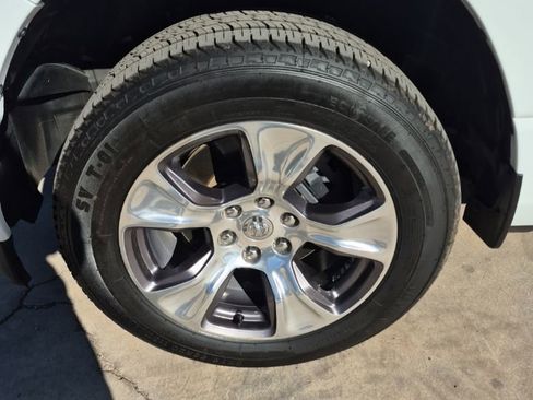 Used 2023 RAM 1500 Laramie AWD/4WD image 10