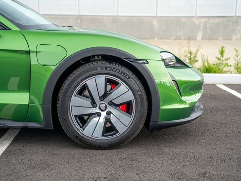 Certified 2023 Porsche Taycan 4S AWD/4WD image 9