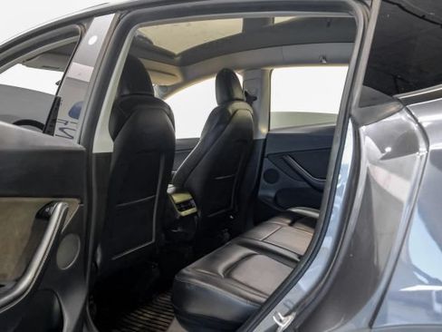 Used 2021 Tesla Model Y 2WD image 49