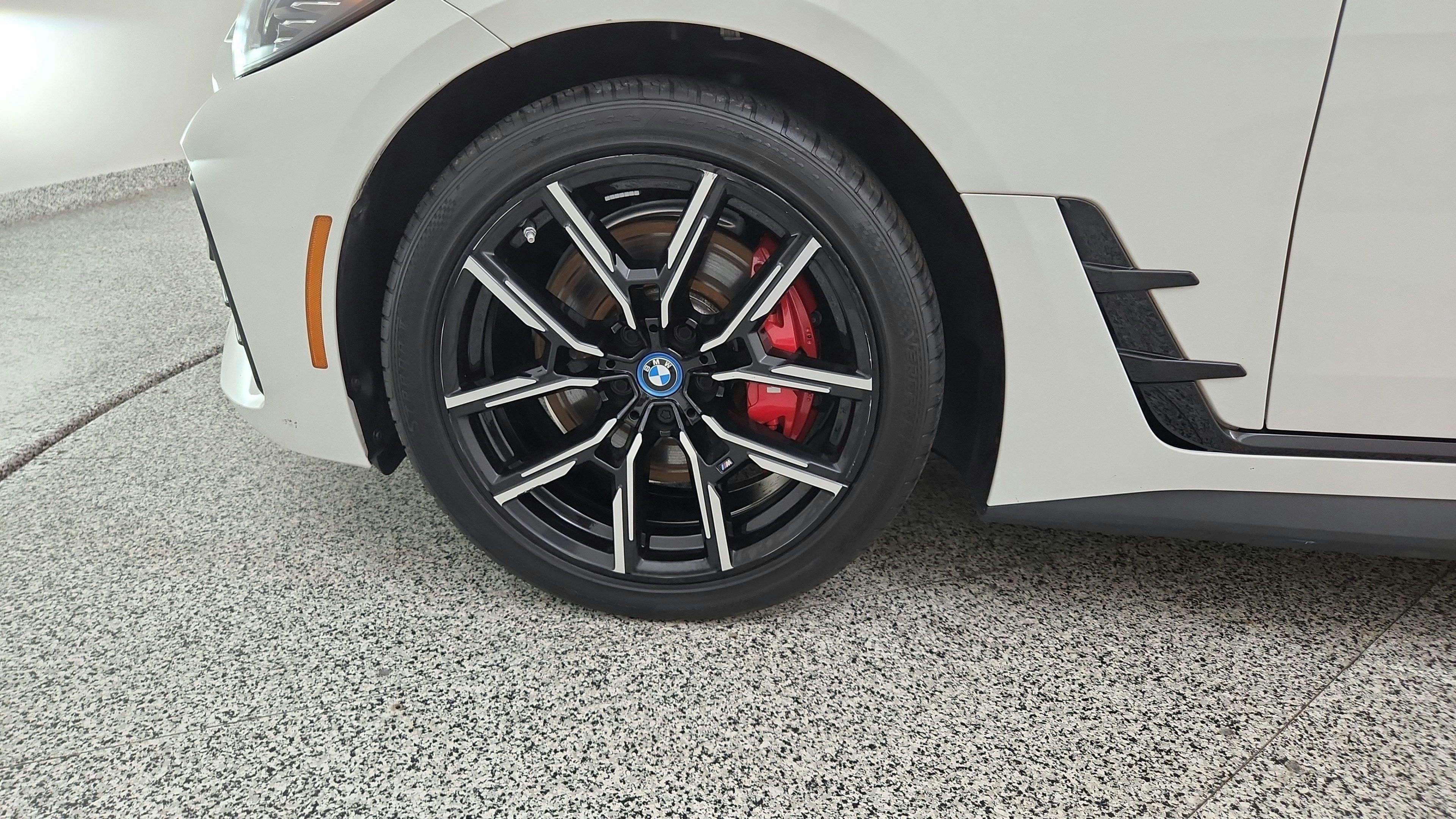 Used 2023 BMW i4 eDrive40 w/ M Sport Package RWD image 38