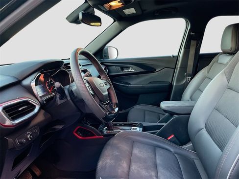 Used 2023 Chevrolet TrailBlazer RS w/ Sun and Liftgate Package image 20