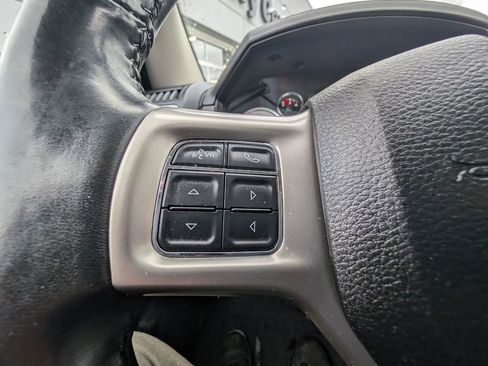 Used 2016 RAM 1500 Laramie w/ Convenience Group image 20